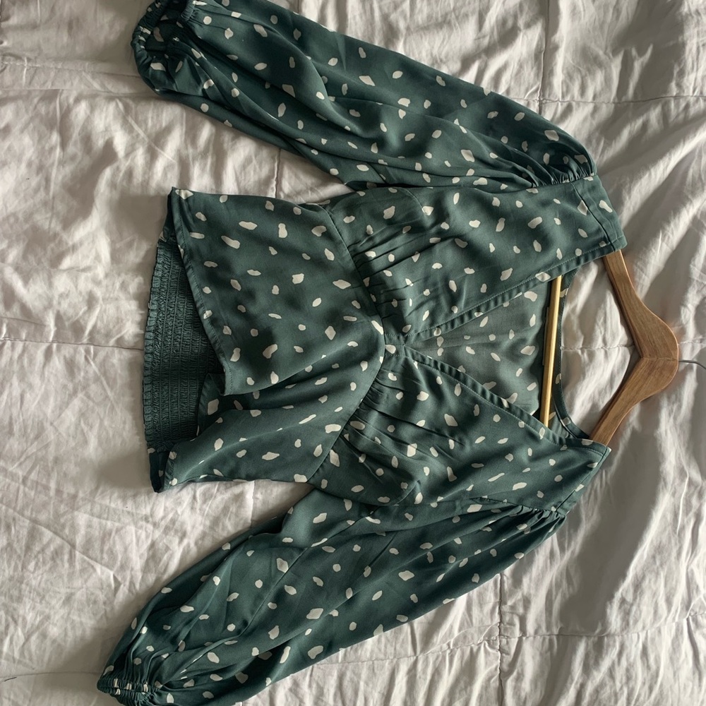 Abercrombie 3/4 sleeve V-neck blouse